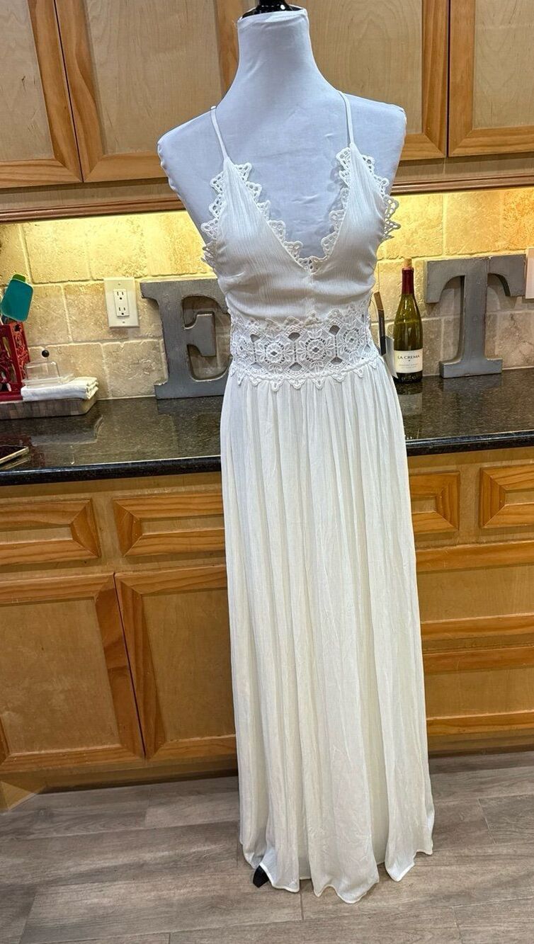 Lulus This is Love White Lace Maxi Dress Wedding NWT Size S - Picture 5 of 10